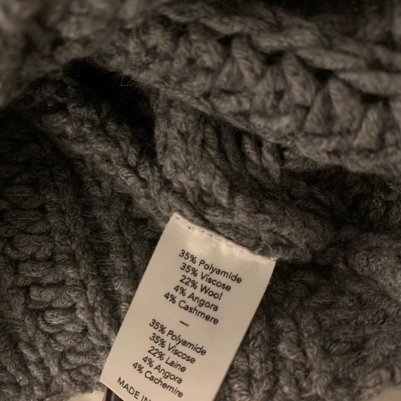 Elizabeth and James Cropped Sweater - Picture 2 of 2